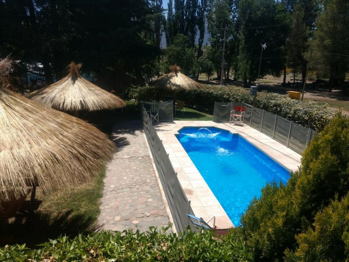 Lodge Cabanas Rio Blanco *